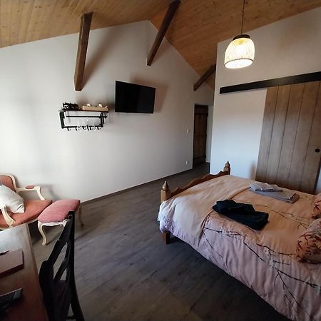 Au Granit Bleu Bed & Breakfast Faye-l'Abbesse Екстериор снимка