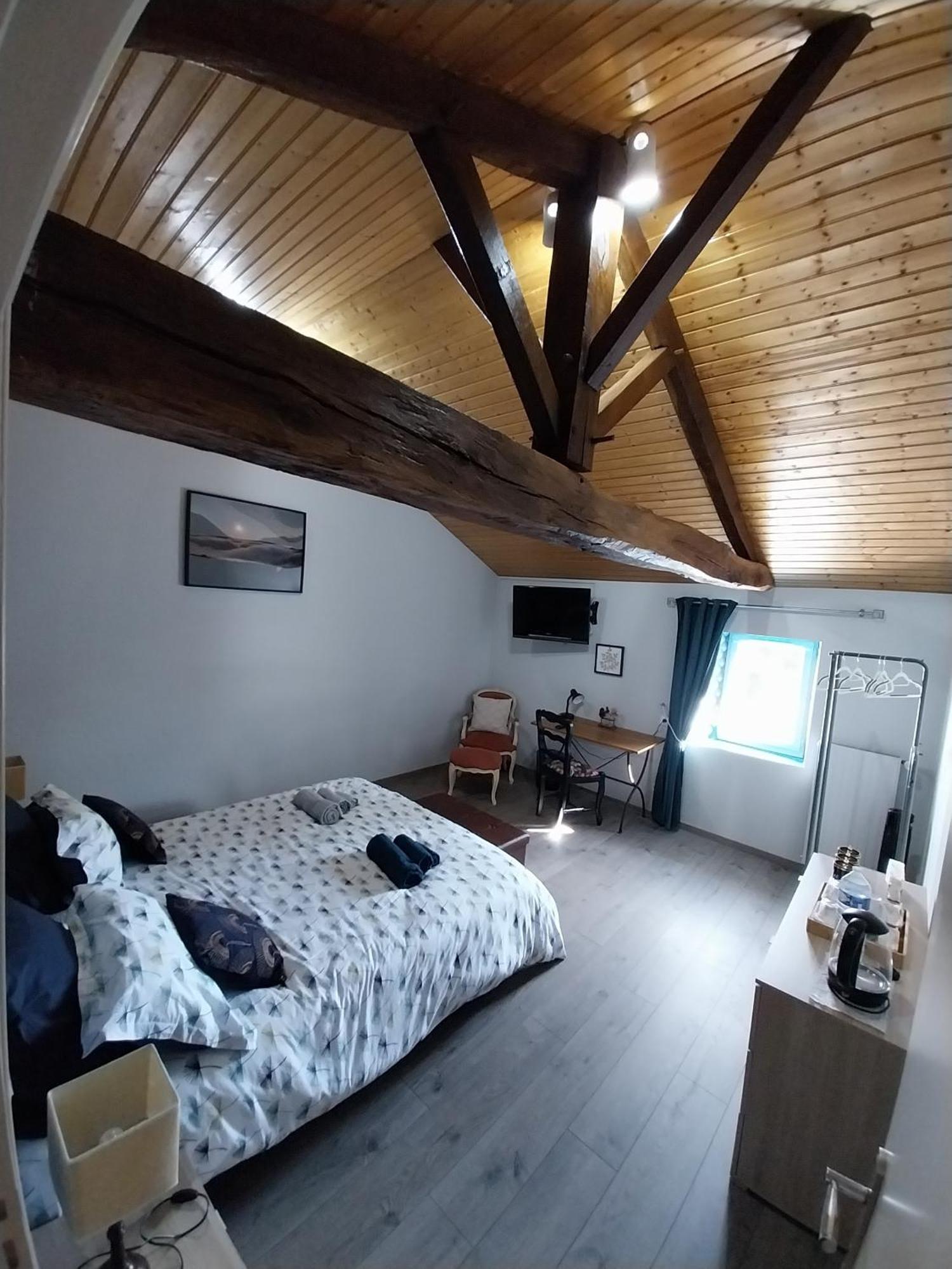 Au Granit Bleu Bed & Breakfast Faye-l'Abbesse Екстериор снимка